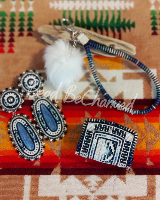 Purses, 'Nordic Mini Set' - Handbeaded 3-Piece Coin Purse, Earrings and Wristlet Set