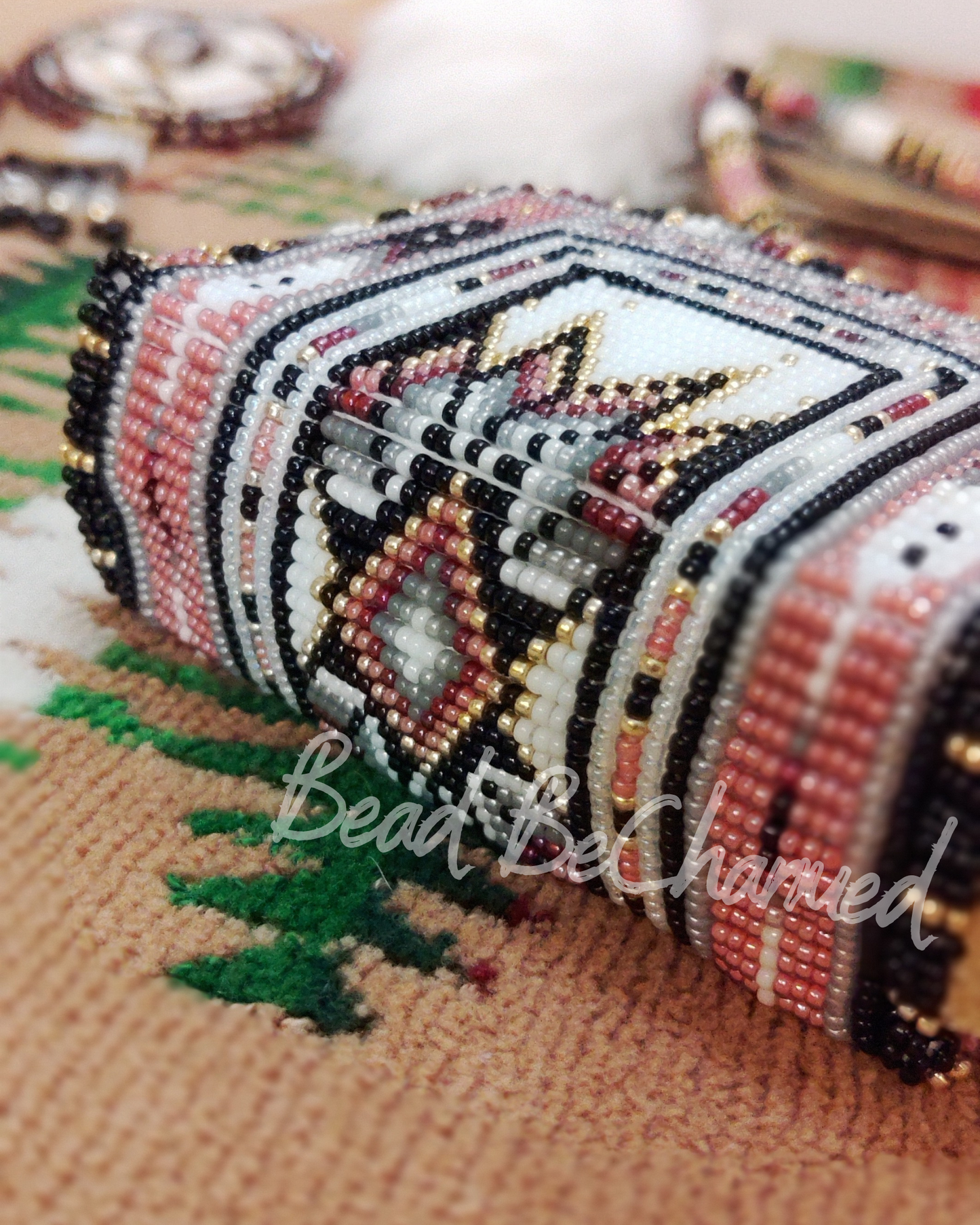 Purses, 'Nostalgia Mini Set' - Handbeaded 3-Piece Coin Purse, Earrings and Wristlet Set, Indigenous Fashion Accessories