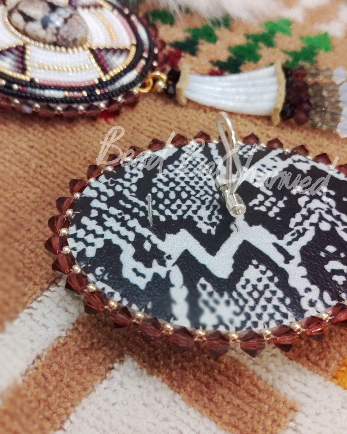 Purses, 'Nostalgia Mini Set' - Handbeaded 3-Piece Coin Purse, Earrings and Wristlet Set, Indigenous Fashion Accessories